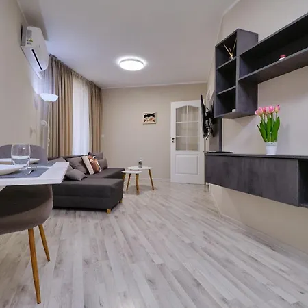 Cozy 1-bed 2 Apartment Plovdiv
